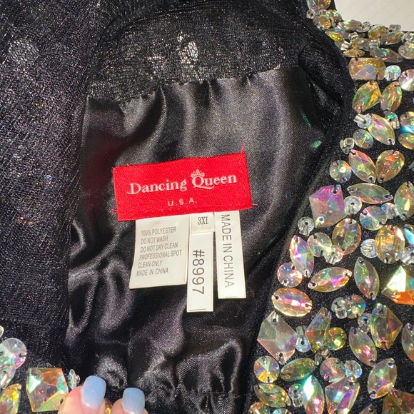 Formal Dress - Picture 2 of 3